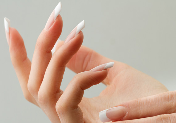 Bio Sculpture Nail Gel is a one component nail treatment that strengthens and promotes the growth of natural nails. 