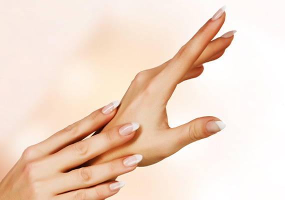 The multi-step SNS process overlays directly onto the nail bed to create a long lasting nail with exceptional durability and shine. We have over 300 powder colours available.